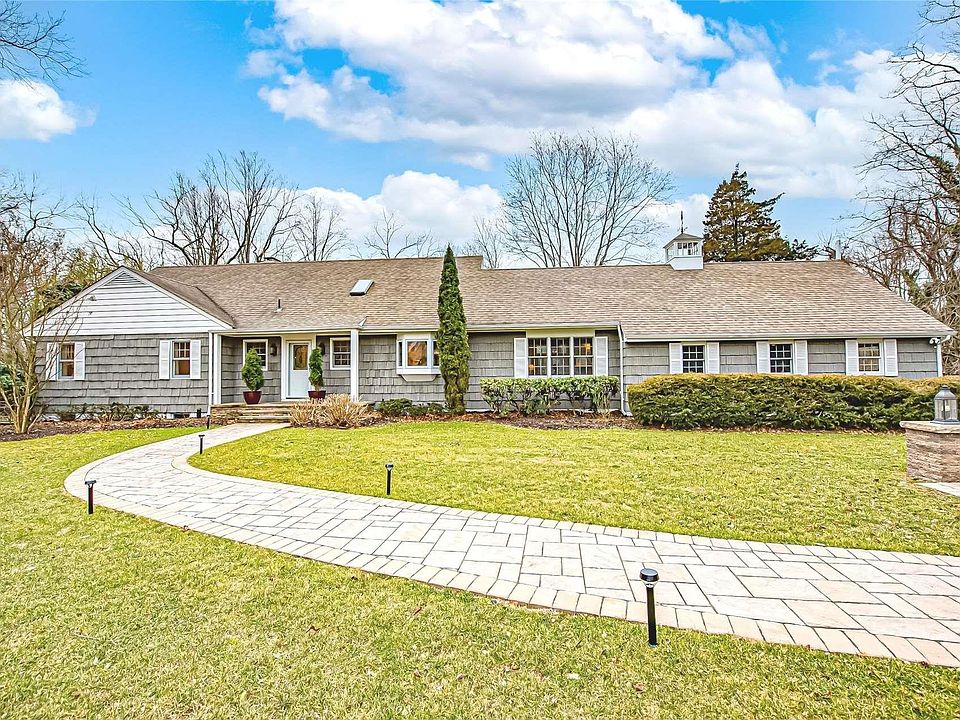 1st image of 14 Harbor Hill Drive