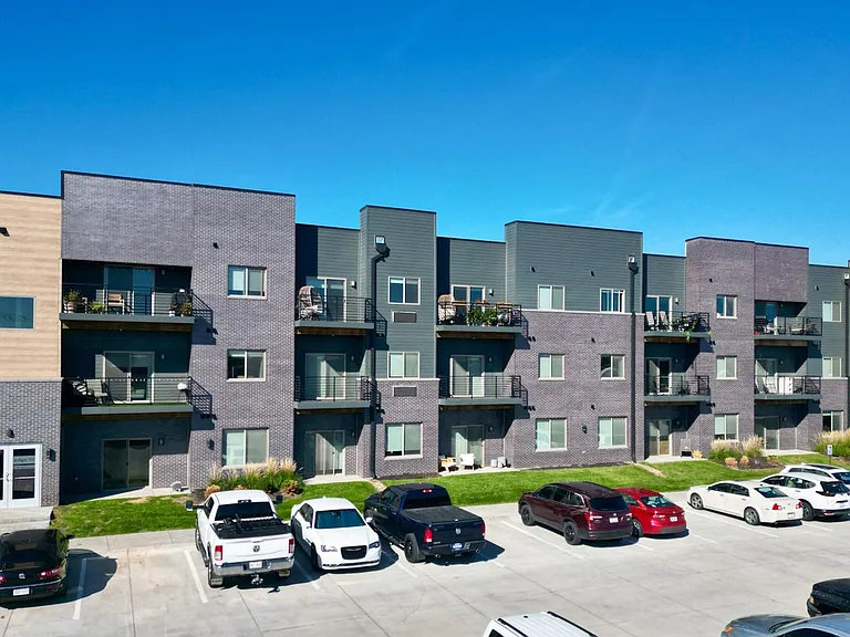 Edge 204 — Photo 24