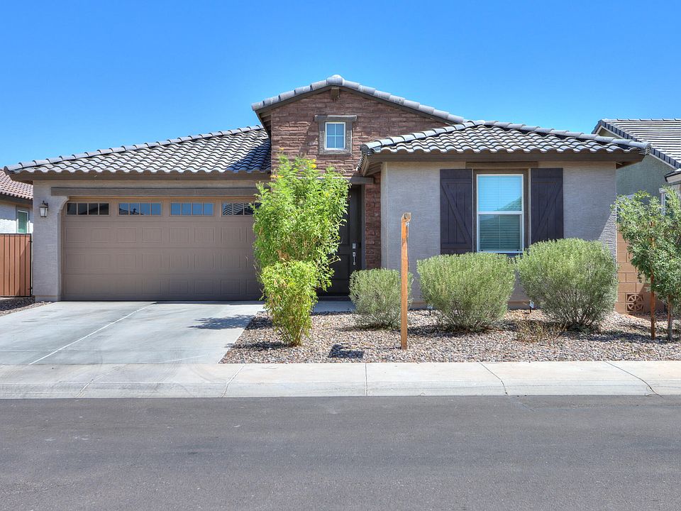 1st image of 36540 W LEONESSA Avenue