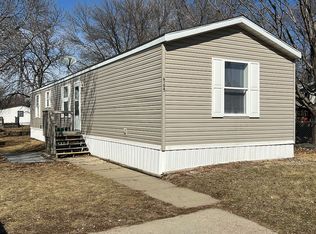 6104 W Chickadee Pl, Sioux Falls, SD 57107