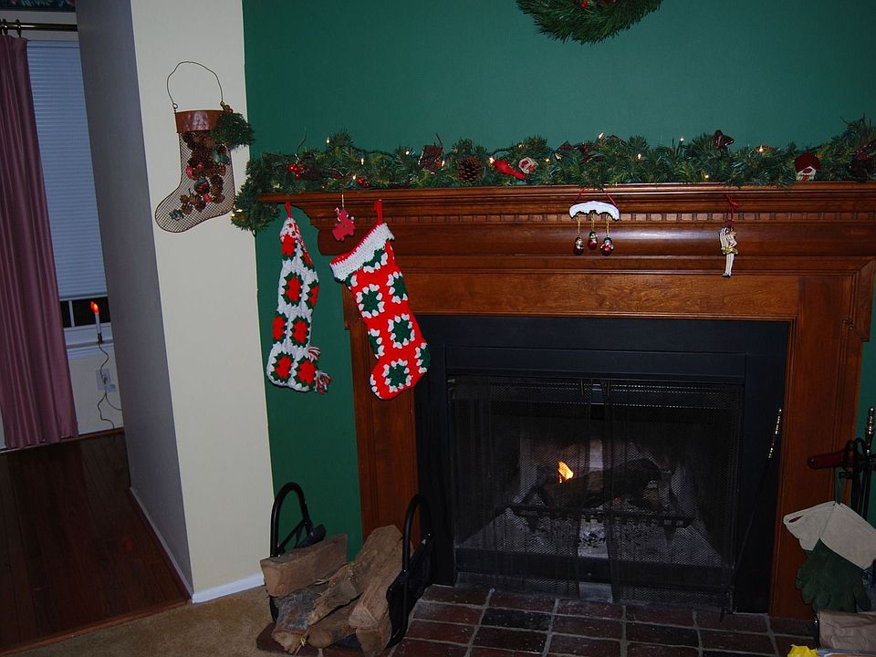 Fireplace in F/R