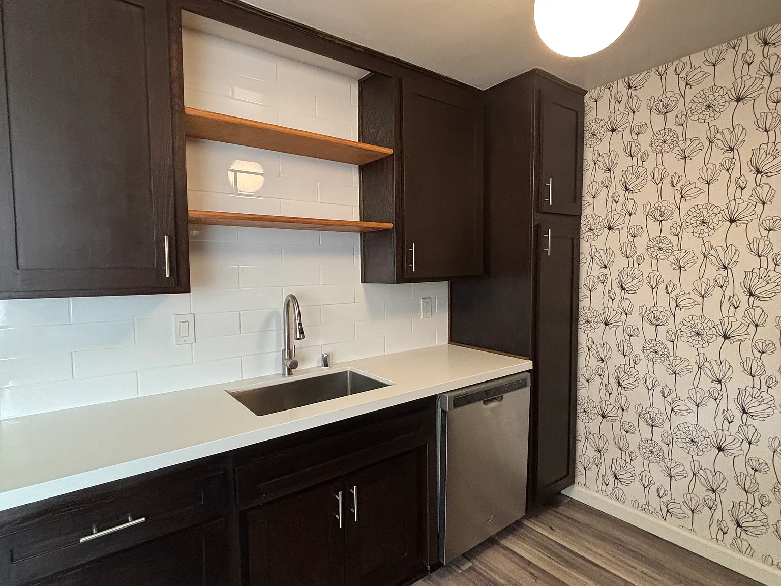 1 bed, 900 sqft, $2,450 — Photo 3