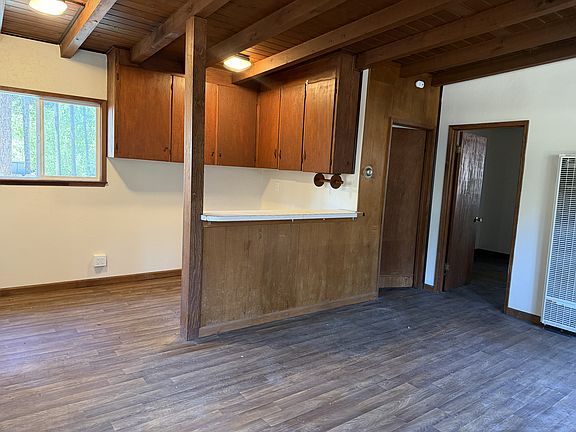 4th image of 3731 Aspen Ave