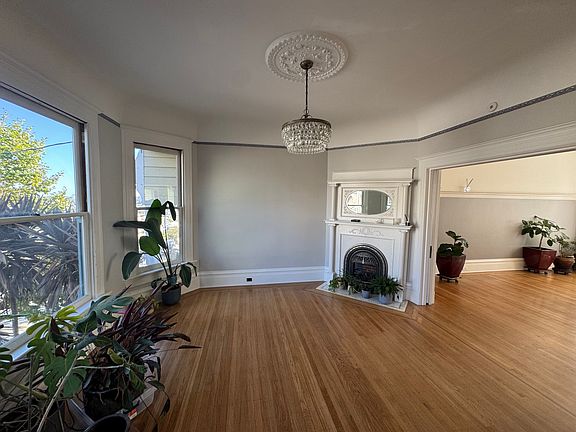 Main level - living room