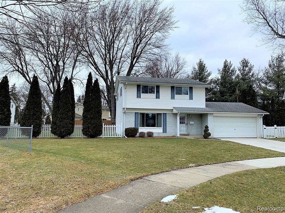 1st image of 40480 Diane Dr