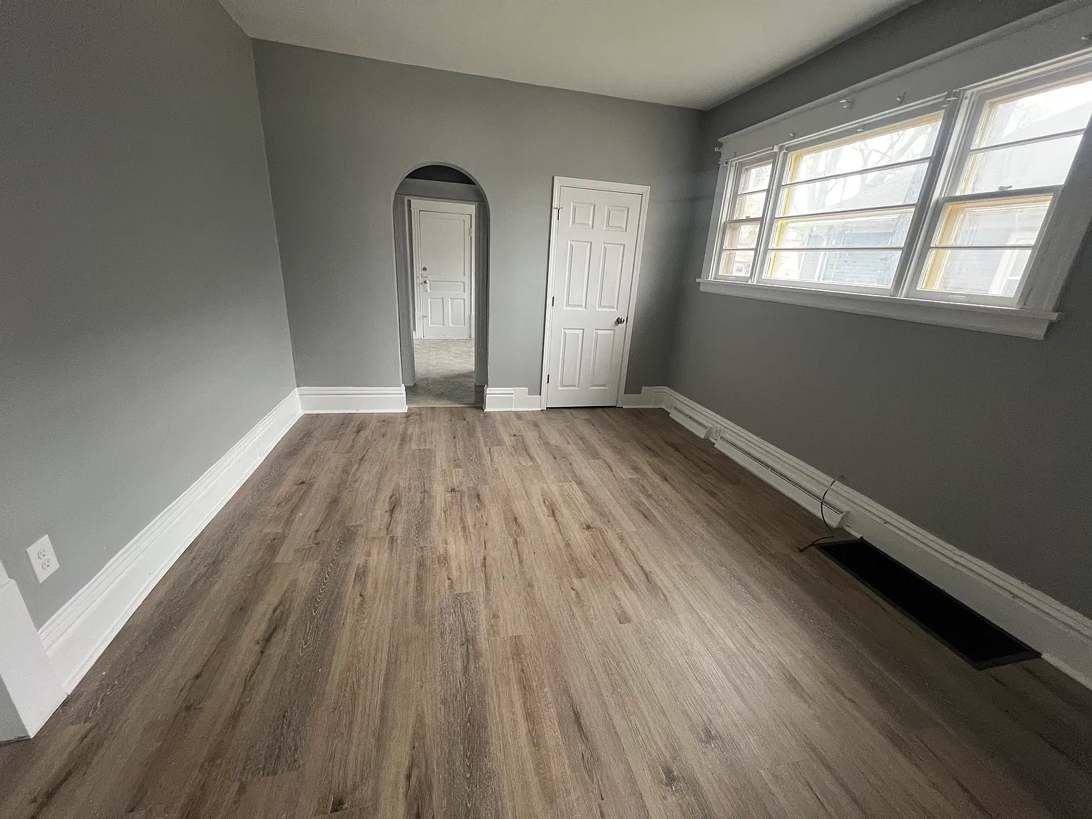 20 Carroll St — Photo 2