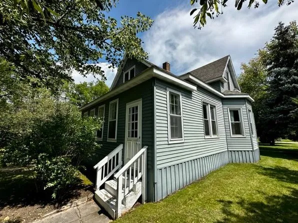 300 3rd Ave, Roseau, MN 56751