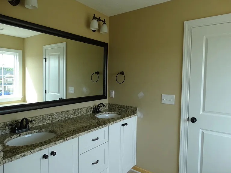 1033 Ardrey Cir — Photo 7