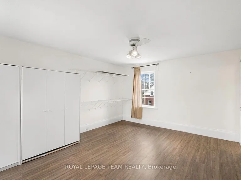 509 Moffat St — Photo 16