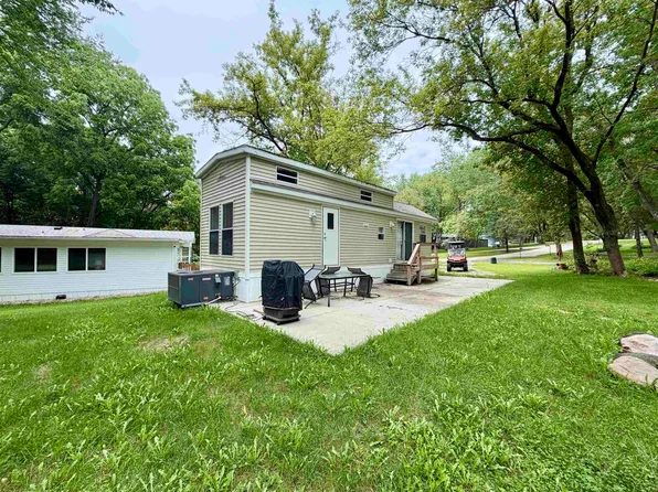 506 Sunset Ct, Edgerton, WI 53534
