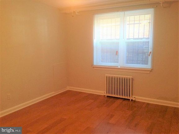 4th image of 1720 N Quinn St #B1