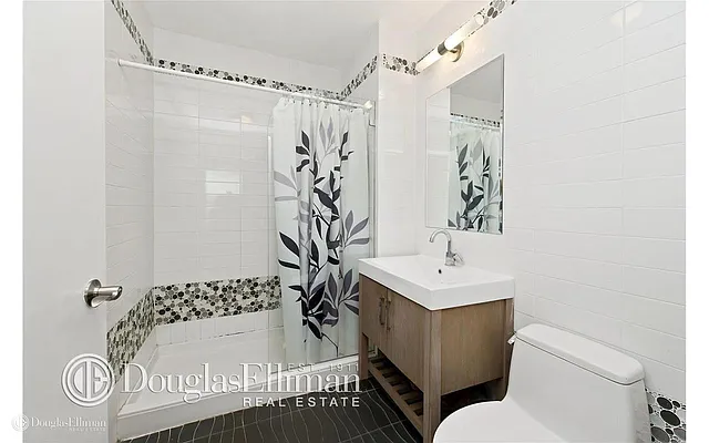 Sold by Douglas Elliman | media 8