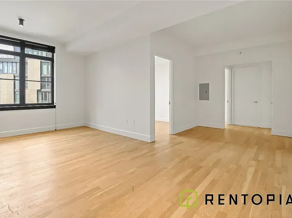 448 Union Avenue image 3 of 9