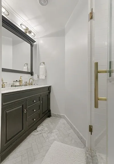 3127 N Kenmore Ave #2 — Photo 22