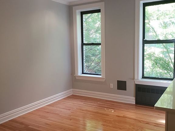 3rd image of 370 Manhattan Ave APT 2C