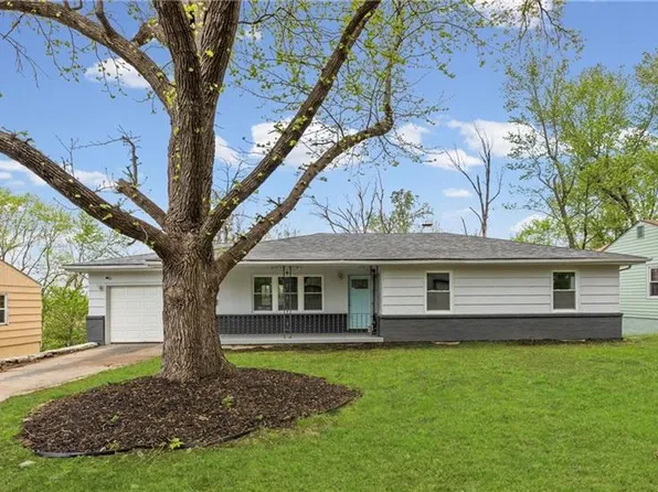 8716 E 77th St, Kansas City, MO 64138