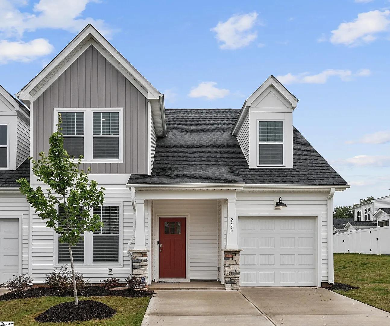 Amazing Townhome in Greenville — Photo 1