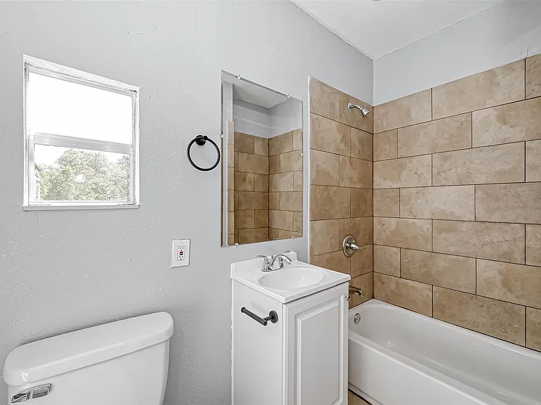 4118 Sunflower St — Photo 15