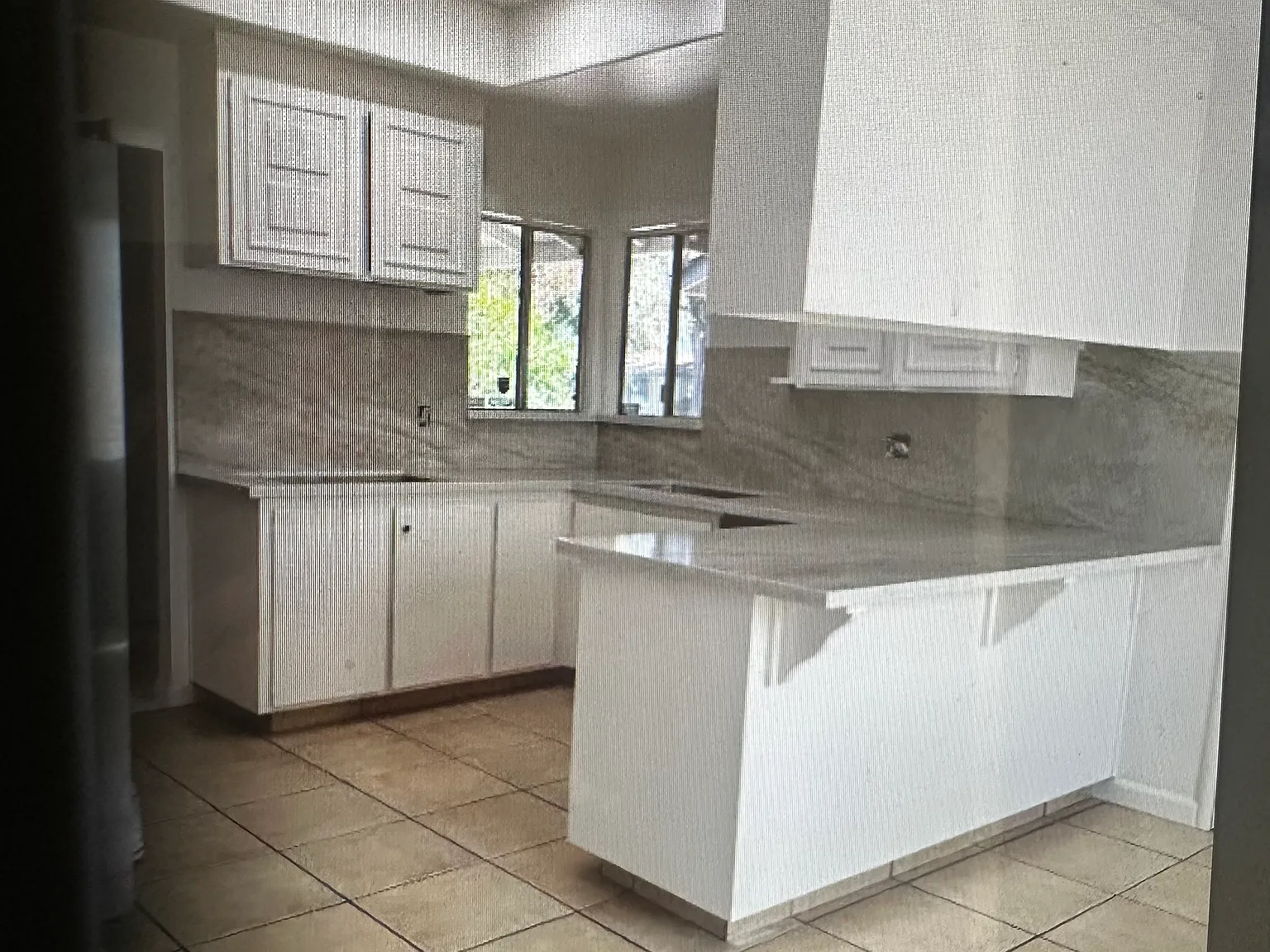 3 bed, 1383 sqft, $2,800 — Photo 3