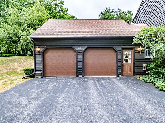 4th image of 22 Horseshoe Drive