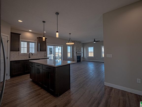 4th image of 3344 Willow Gdns