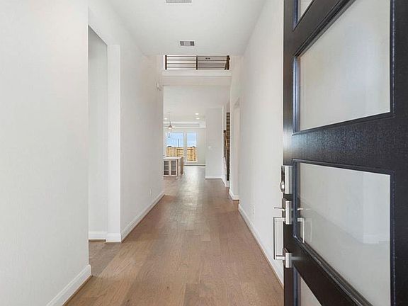 3rd image of 21123 Regal Terrace Dr