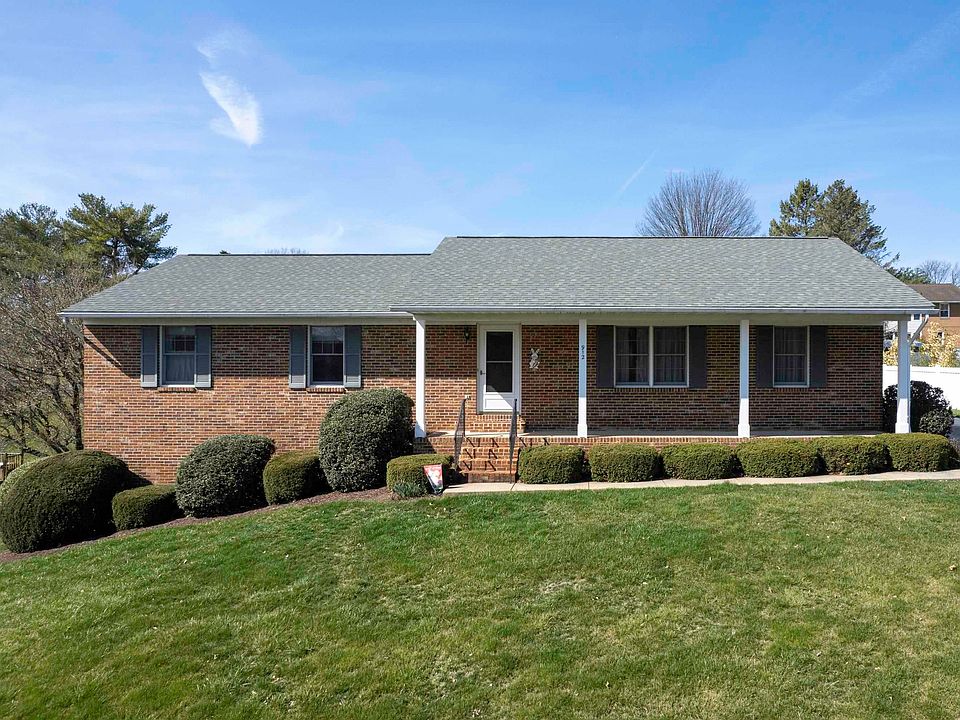 1st image of 912 Broadview Dr