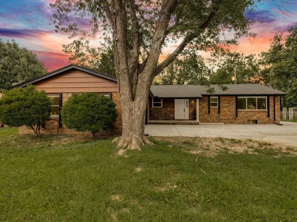 550 N Parallel Dr, Andover, KS 67002