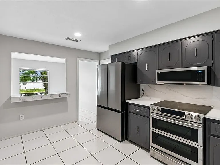 400 E Silver Star Rd — Photo 23