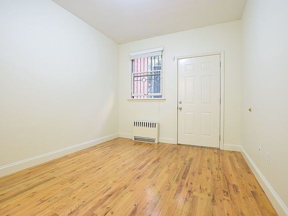 3rd image of 207 Meserole St #1
