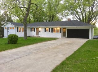 3649 Woody Ln, Minnetonka, MN 55305