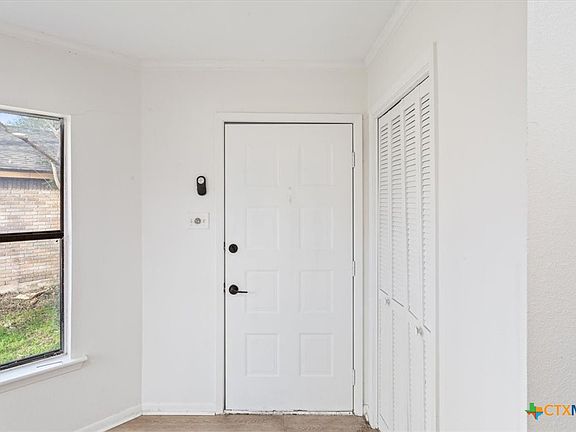 5th image of 3807 River Oaks Cir