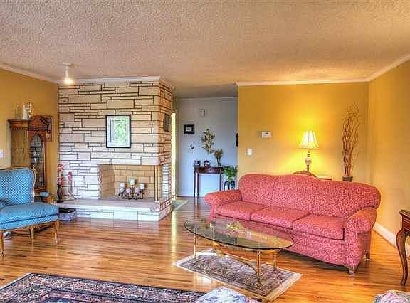 2nd image of 5541 N Drumheller St