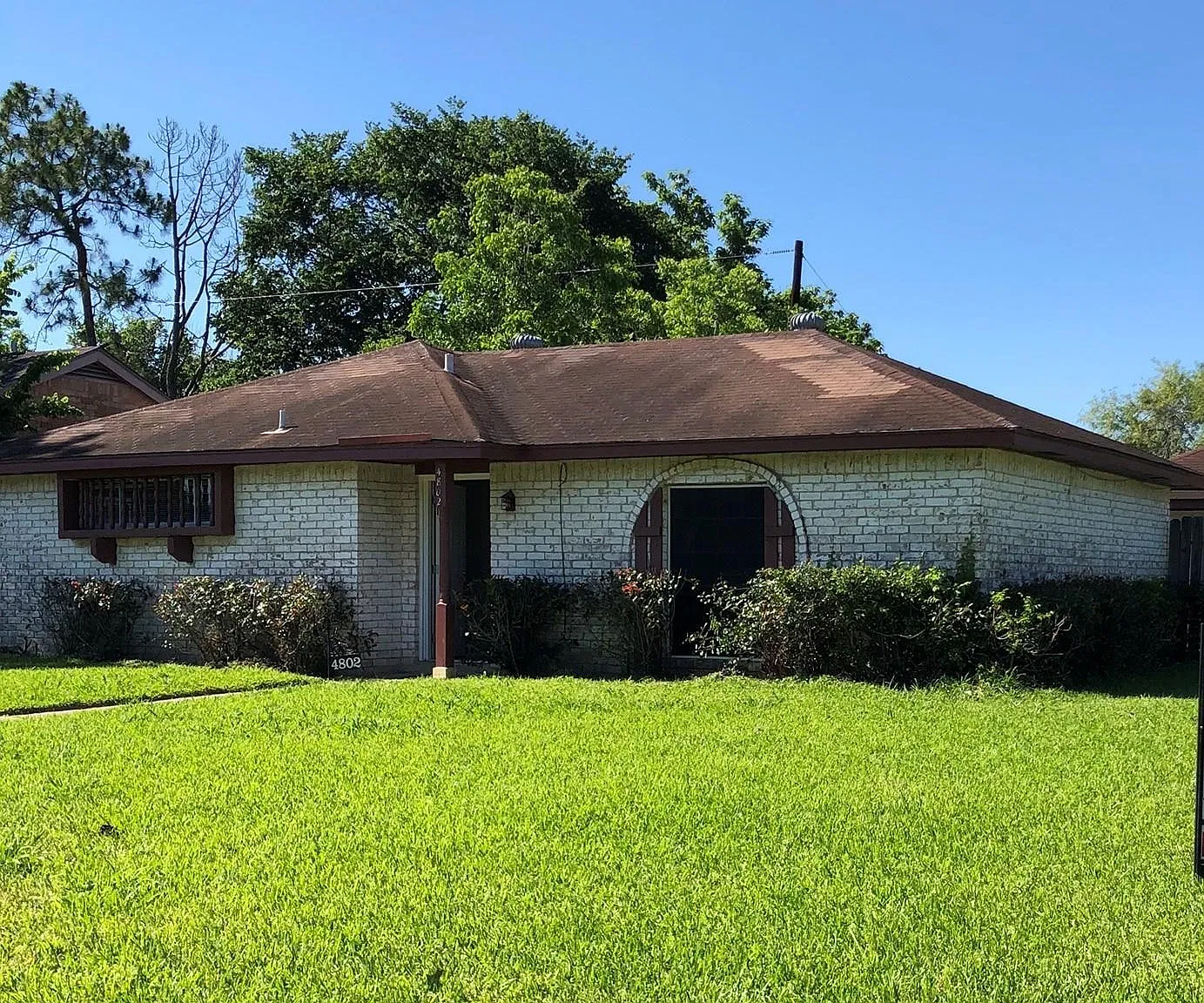 3 bed, 2.0 bath, 1139 sqft, $1,550 — Photo 1