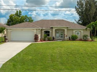 848 SW 12th Ter, Cape Coral, FL 33991