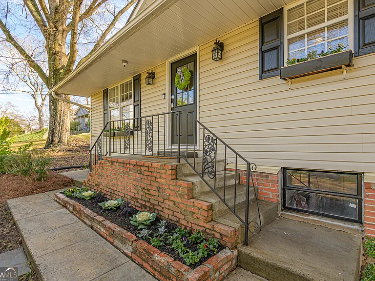 196 Etowah Dr — Photo 30