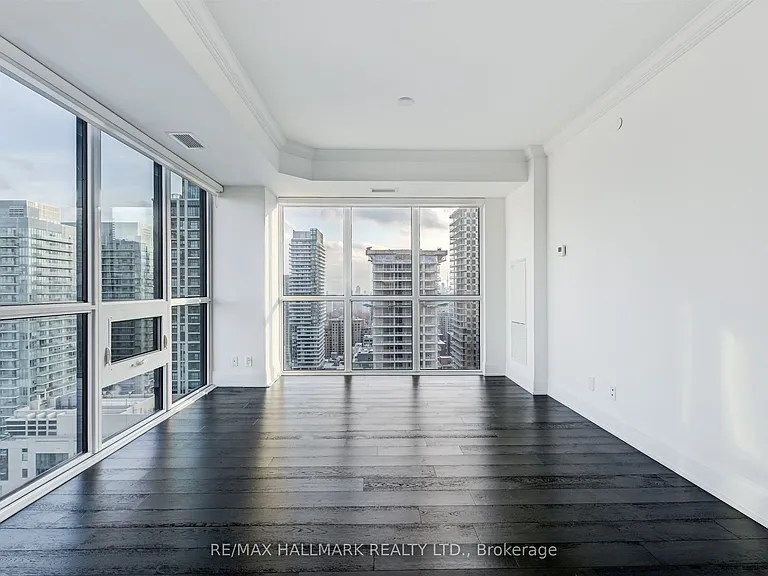 101 Erskine Ave #2907 — Photo 1