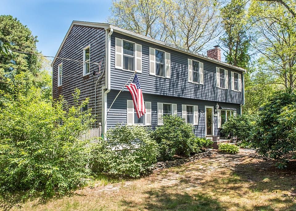 1st image of 15 Sugarbush Ln