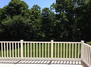 18 Lindbergh Cir, Huntington, NY 11743