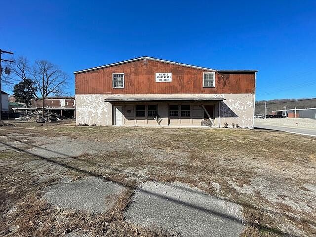 1st image of 404 School Street