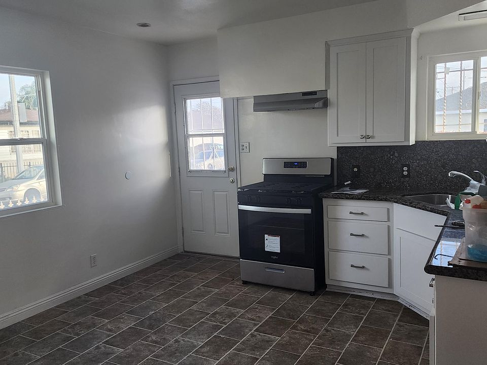 1st image of 10909 Lemoli Ave