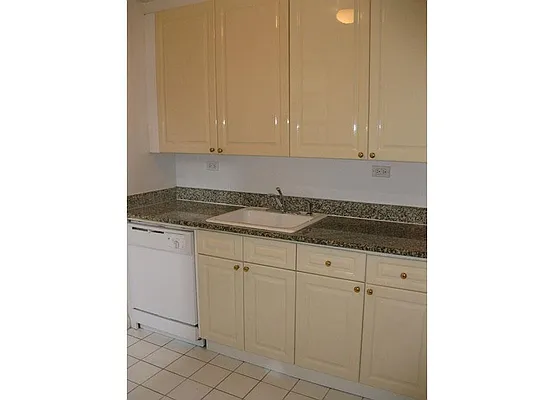 Rented by Warburg | media 18