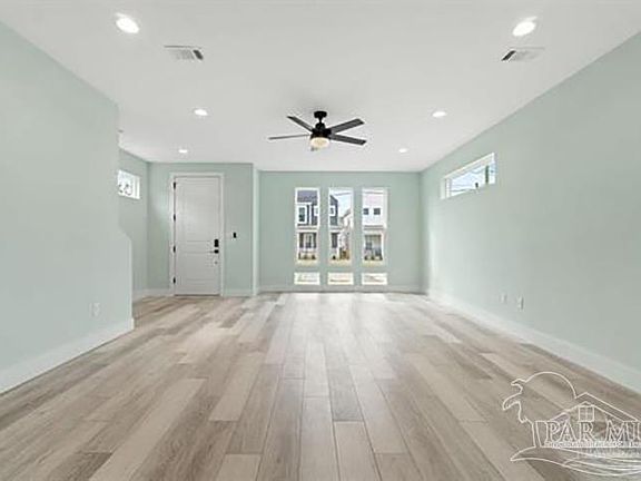 5th image of 1180 W Intendencia St