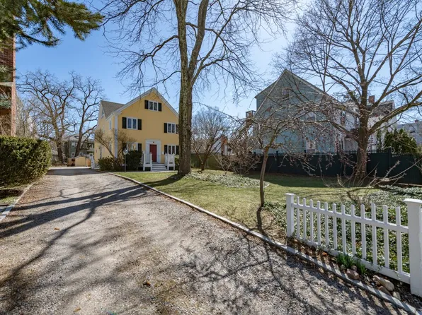 21 Orchard St #1, Jamaica Plain, MA 02130