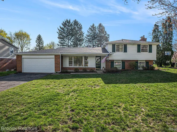 29008 Farmington Rd, Farmington Hills, MI 48334