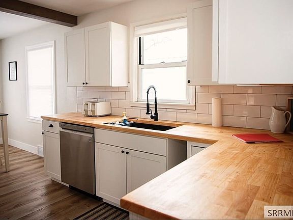 2nd image of 566 E 13th St