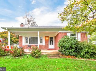 1365 Arbor Ln, York, PA 17406
