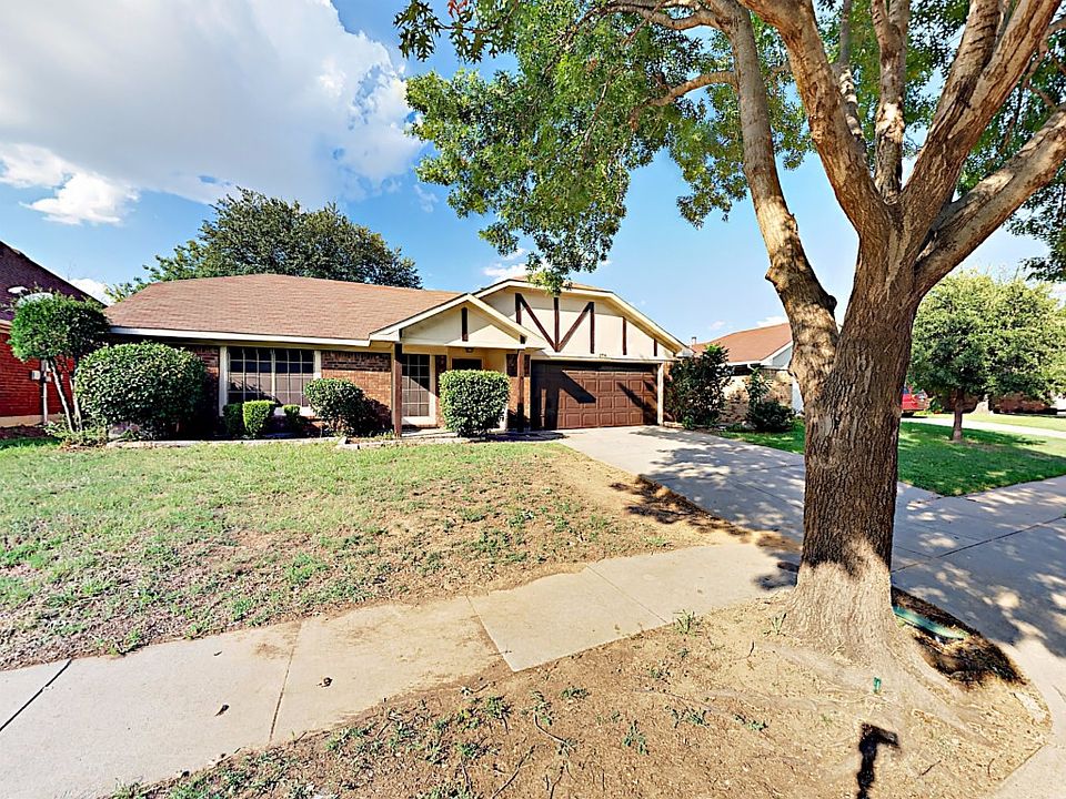 1st image of 2716 Woodlark Dr
