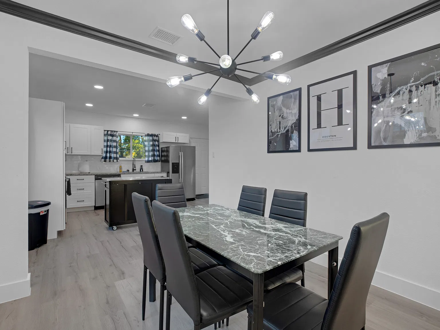 3 bed, 1500 sqft, $3,299 — Photo 4