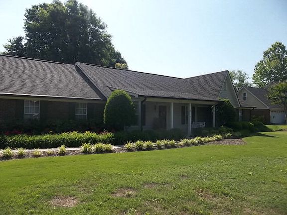 2nd image of 502 Wedgewood Dr